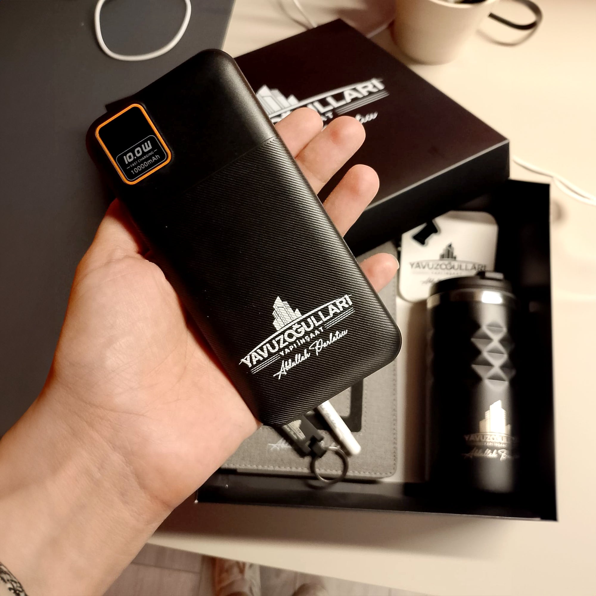 Karton-Kutulu - Termos - Cepli Defter - Powerbank Seti
