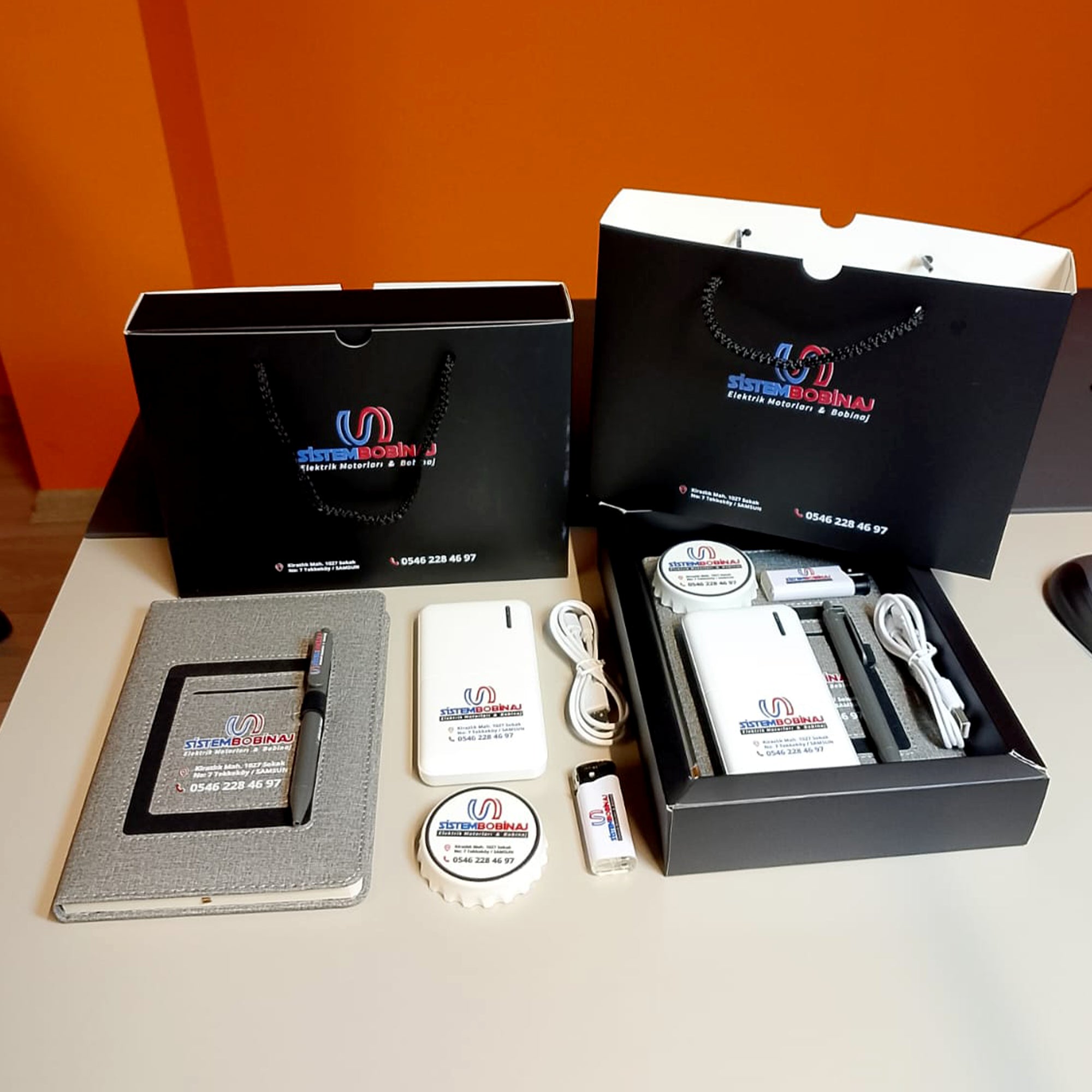 Karton Kutu Çantalı – Powerbank, Defter, Magnet Seti