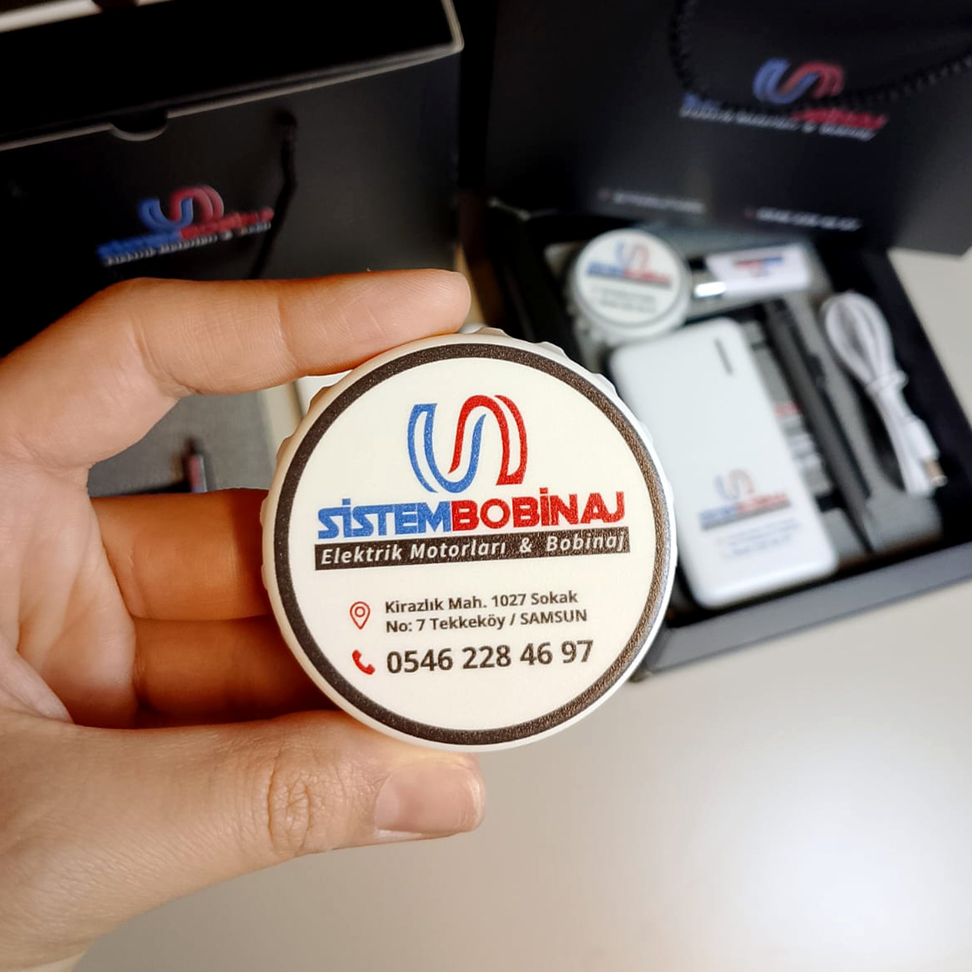 Karton Kutu Çantalı – Powerbank, Defter, Magnet Seti